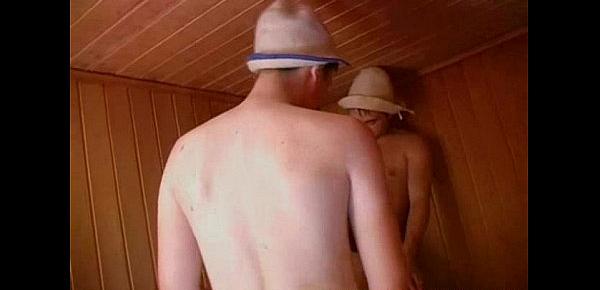  What people do in the sauna